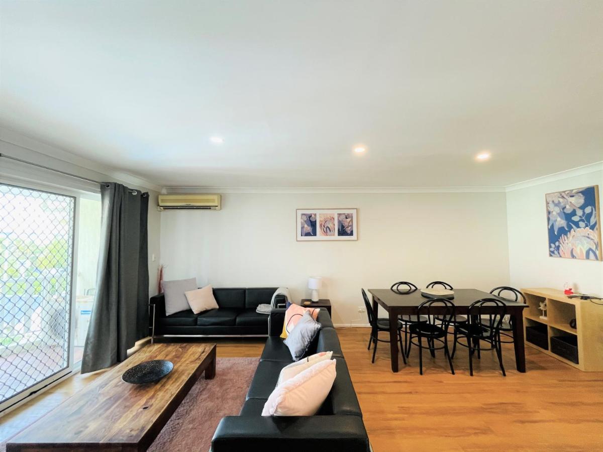 Surfers Tradewinds Hotel โกลด์โคสต์ ภายนอก รูปภาพ